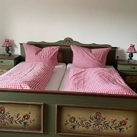 Gaestehaus Jaegerhof 아파트호텔 Amerdingen